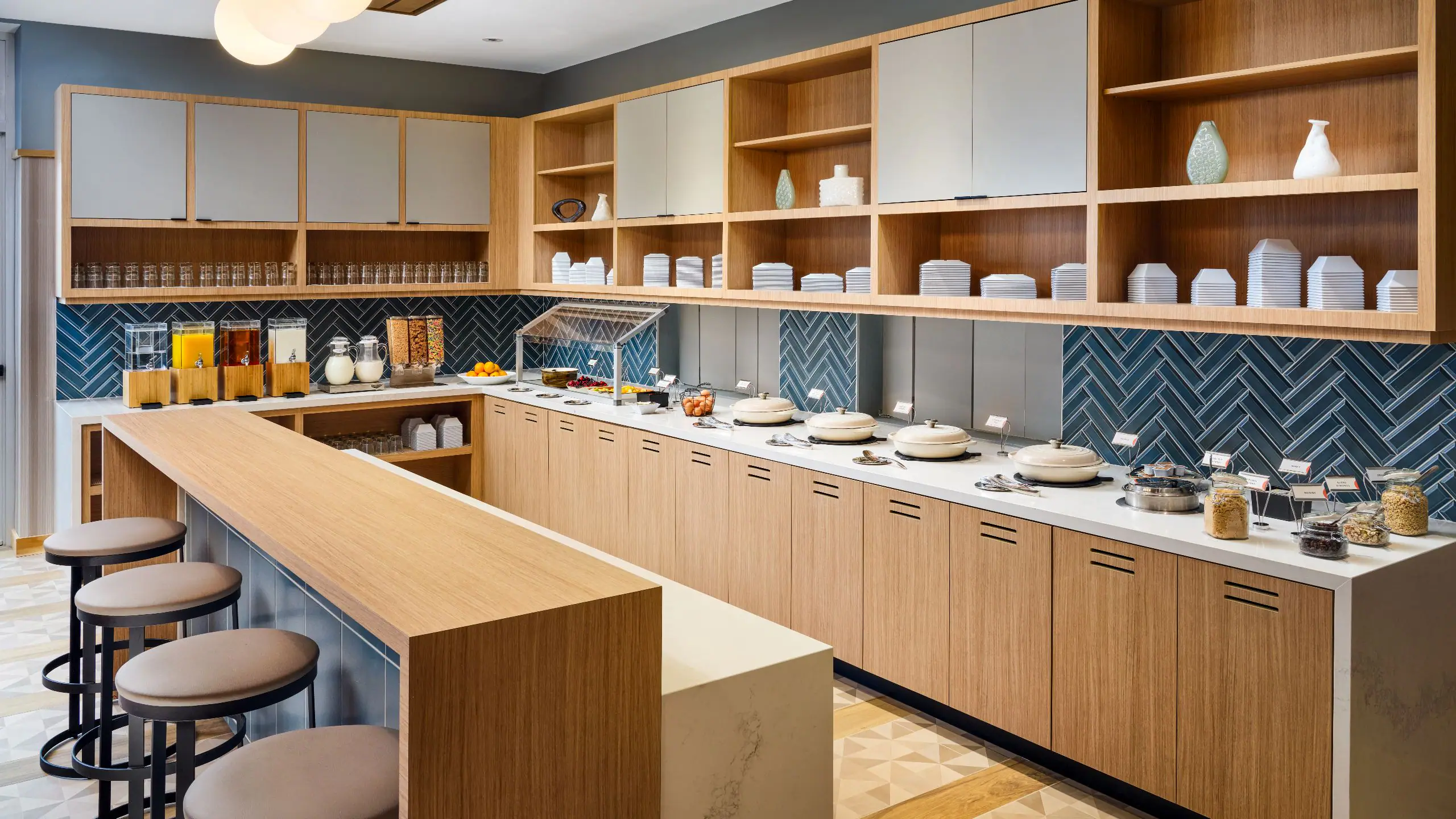 Hyatt-Breakfast-Bar.16×9